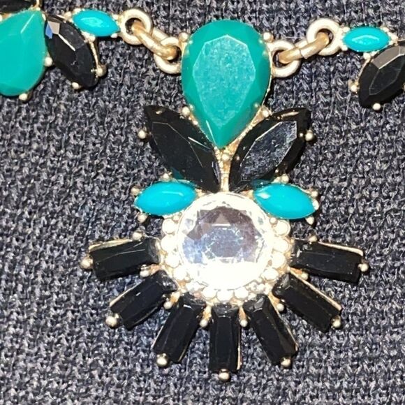 J crew bib black green necklace - Picture 3 of 6